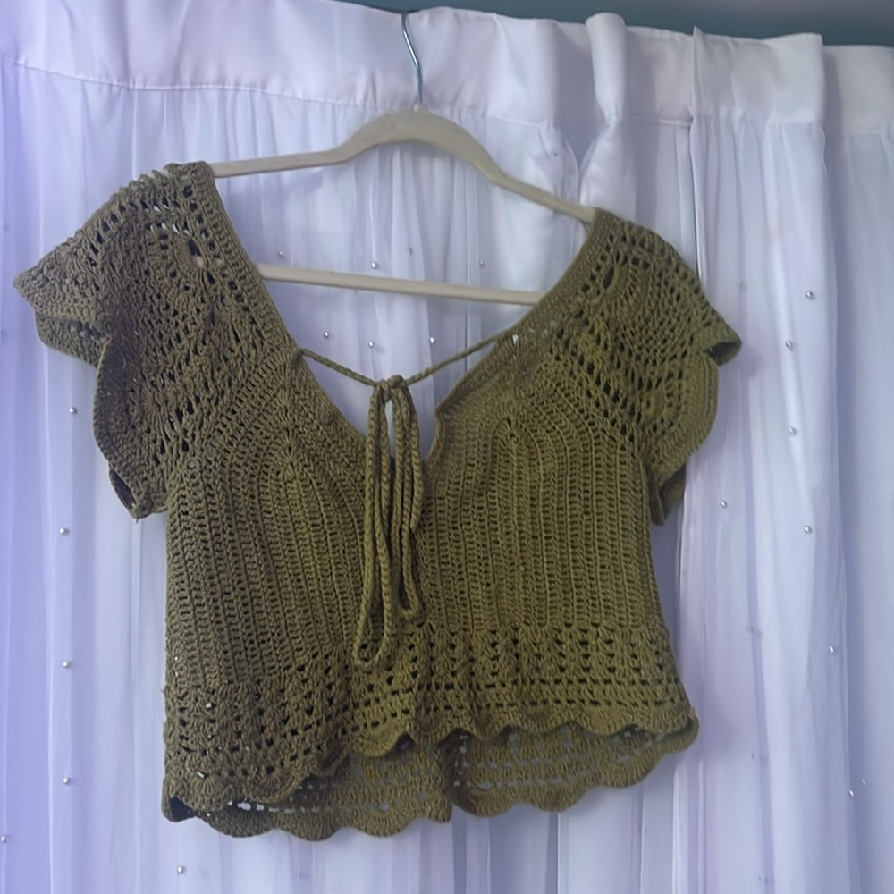 EARTHBOUND Olive Crochet Crop Top - Picture 4 of 5